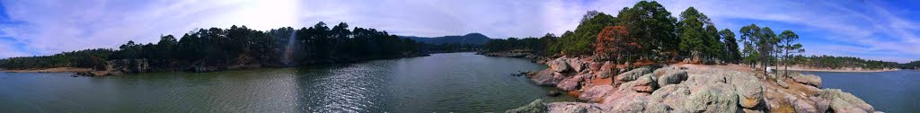 Lago de Arareko en la Sierra Tarahumara